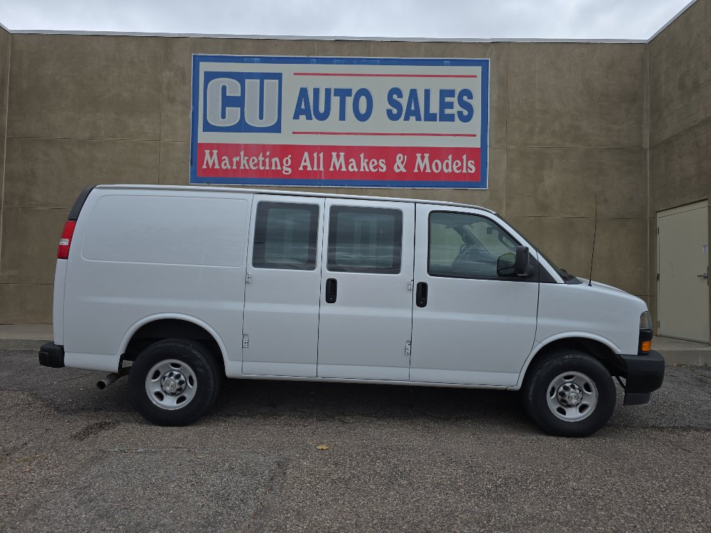 Used 2021 Chevrolet Express 2500 w/ Driver Convenience Package image 7