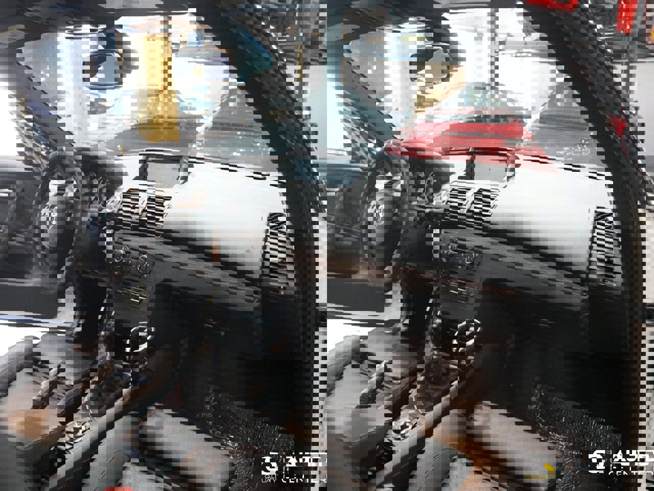 Used 2011 BMW 1 Series M image 27