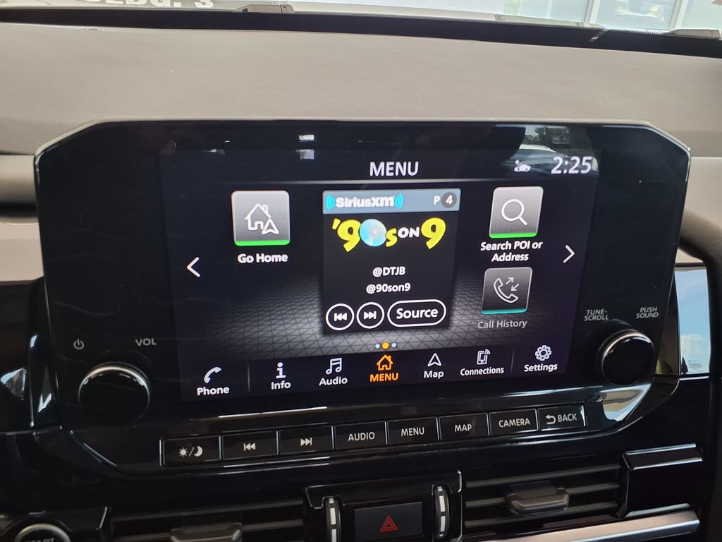Used 2023 Nissan Pathfinder SL w/ Lighting Package (N92) AWD/4WD image 27