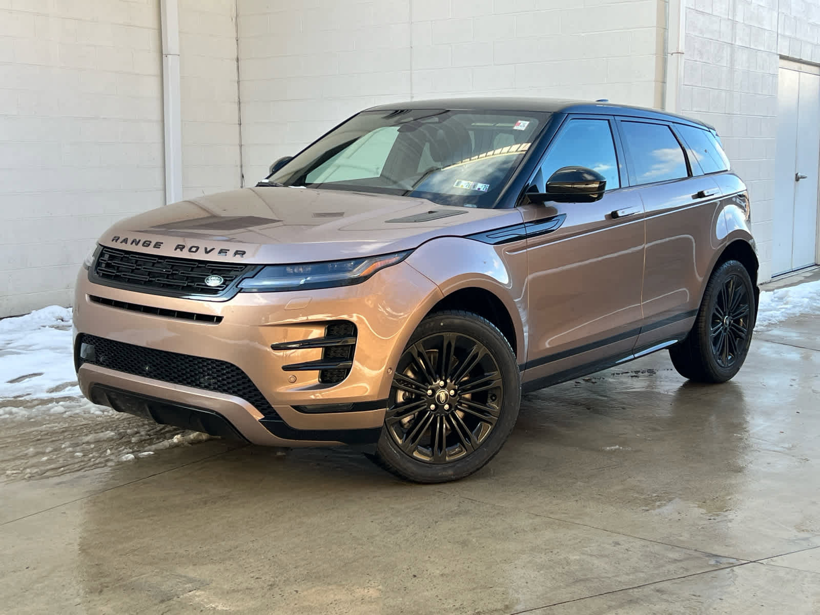 Used 2025 Land Rover Range Rover Evoque Dynamic SE