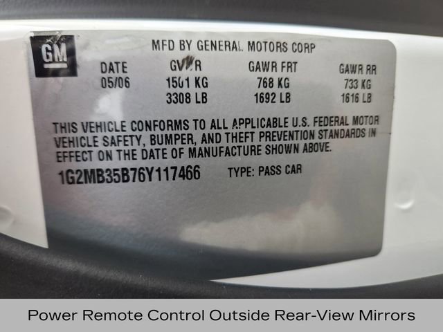 Used 2006 Pontiac Solstice Convertible w/ Premium Package RWD image 13