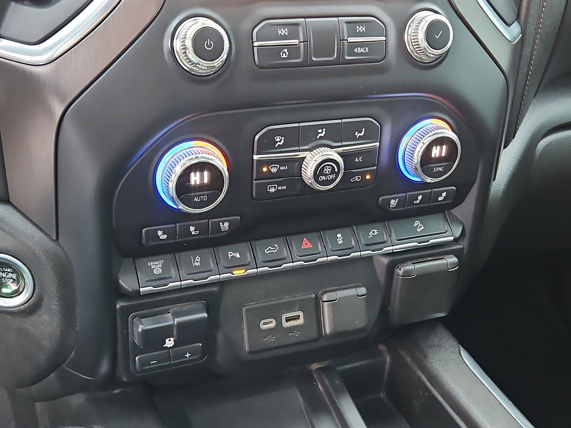 Used 2021 GMC Sierra 2500 AT4 w/ AT4 Premium Plus Package image 28