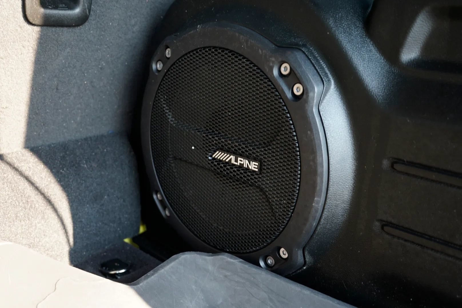 Used 2023 Jeep Wrangler Unlimited w/ Sun & Screen Package AWD/4WD image 34