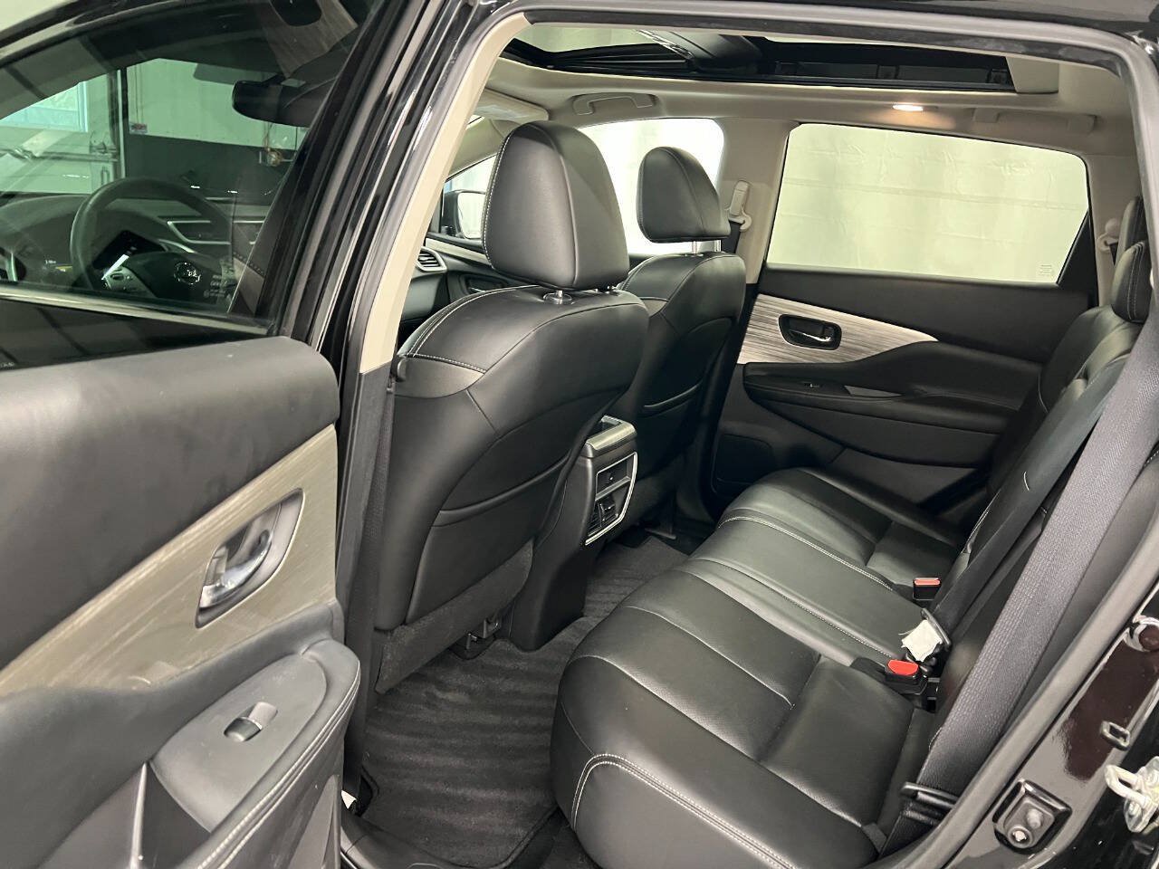 Used 2017 Nissan Murano SL w/ SL Technology Package AWD/4WD image 9
