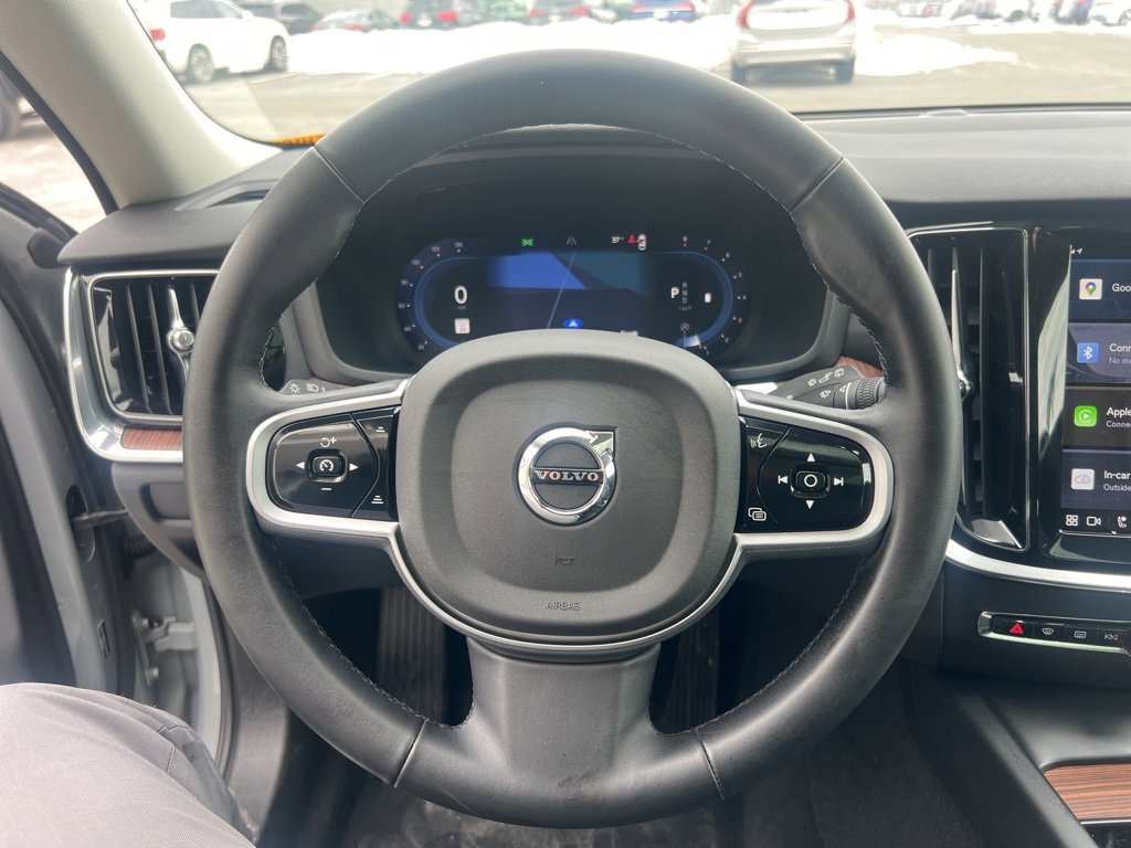 Certified 2025 Volvo V60 B5 Cross Country Plus image 8