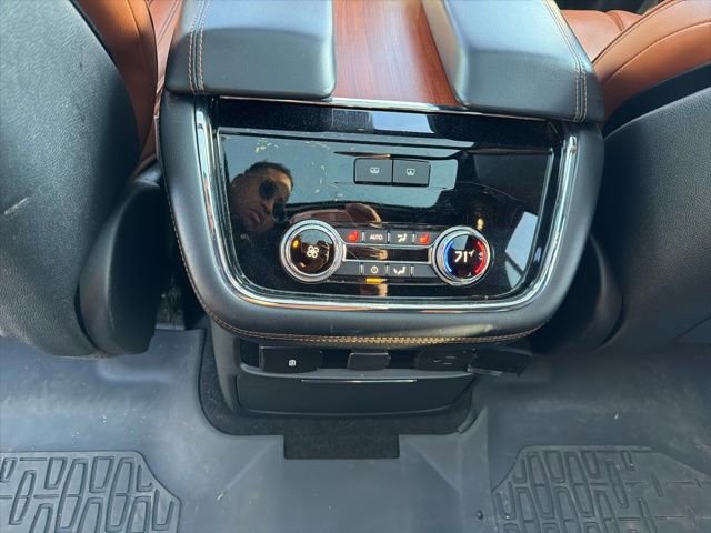 Used 2018 Lincoln Navigator Reserve w/ Technology Package image 19