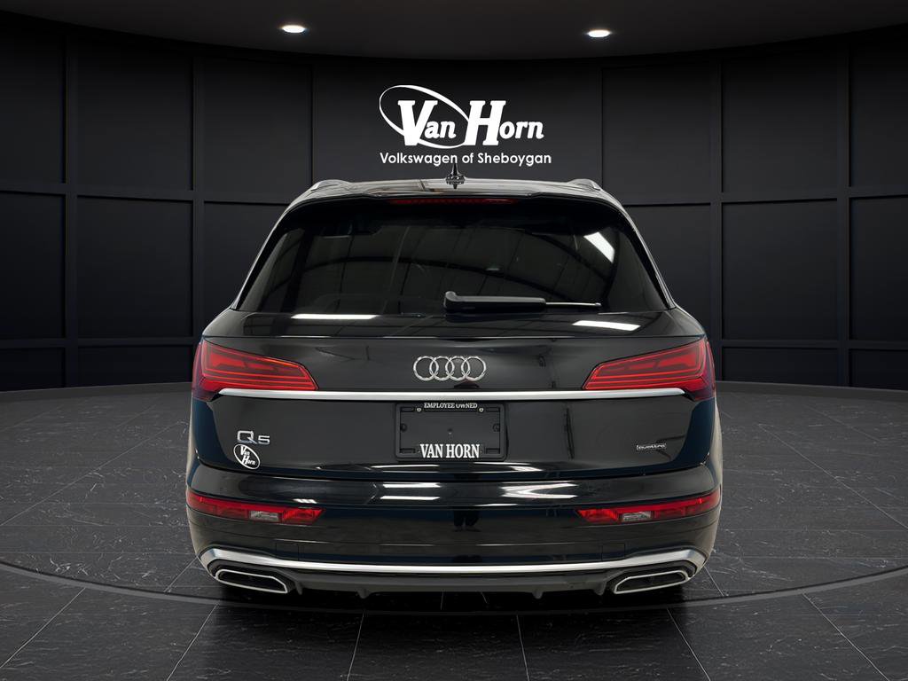 Used 2023 Audi Q5 2.0T Premium w/ Convenience Package image 4