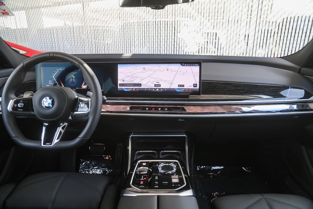 Used 2026 BMW 740i RWD image 9