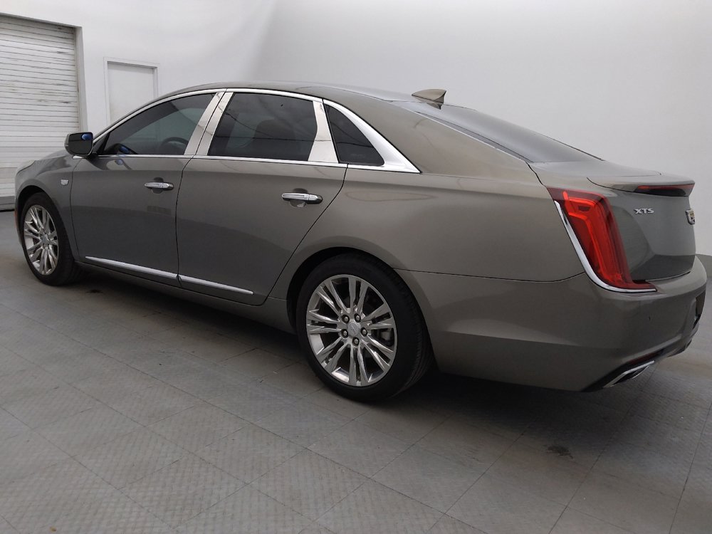Used 2018 Cadillac XTS Luxury w/ Driver Awareness Package FWD image 3