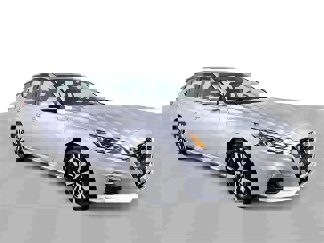 Used 2022 Nissan Altima 2.5 SV image 2