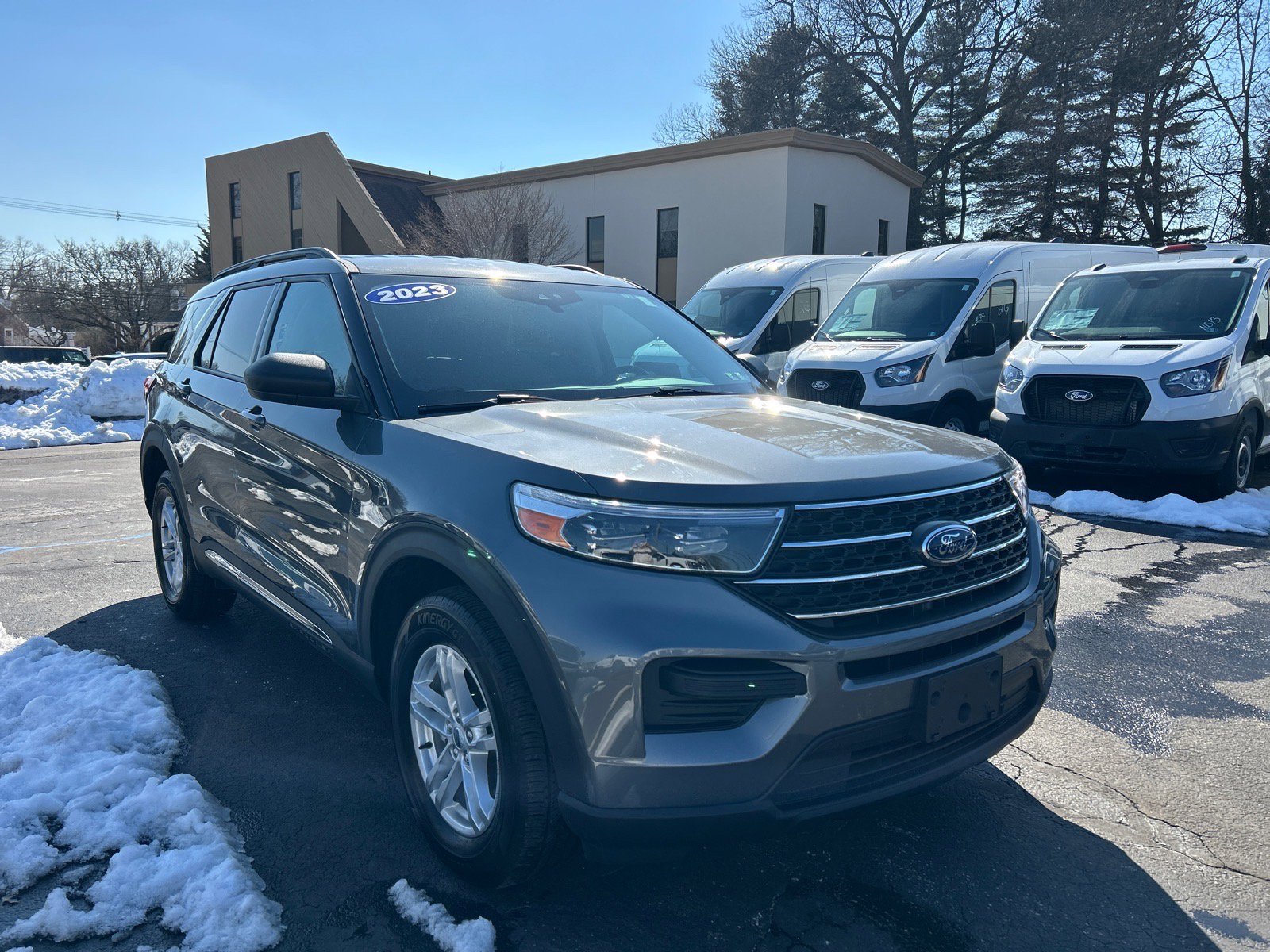 Certified 2023 Ford Explorer XLT AWD/4WD image 3