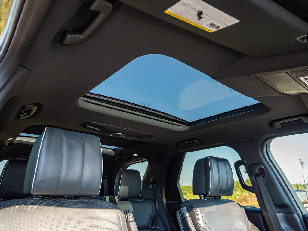 Used 2019 Land Rover Discovery HSE Luxury AWD/4WD image 18