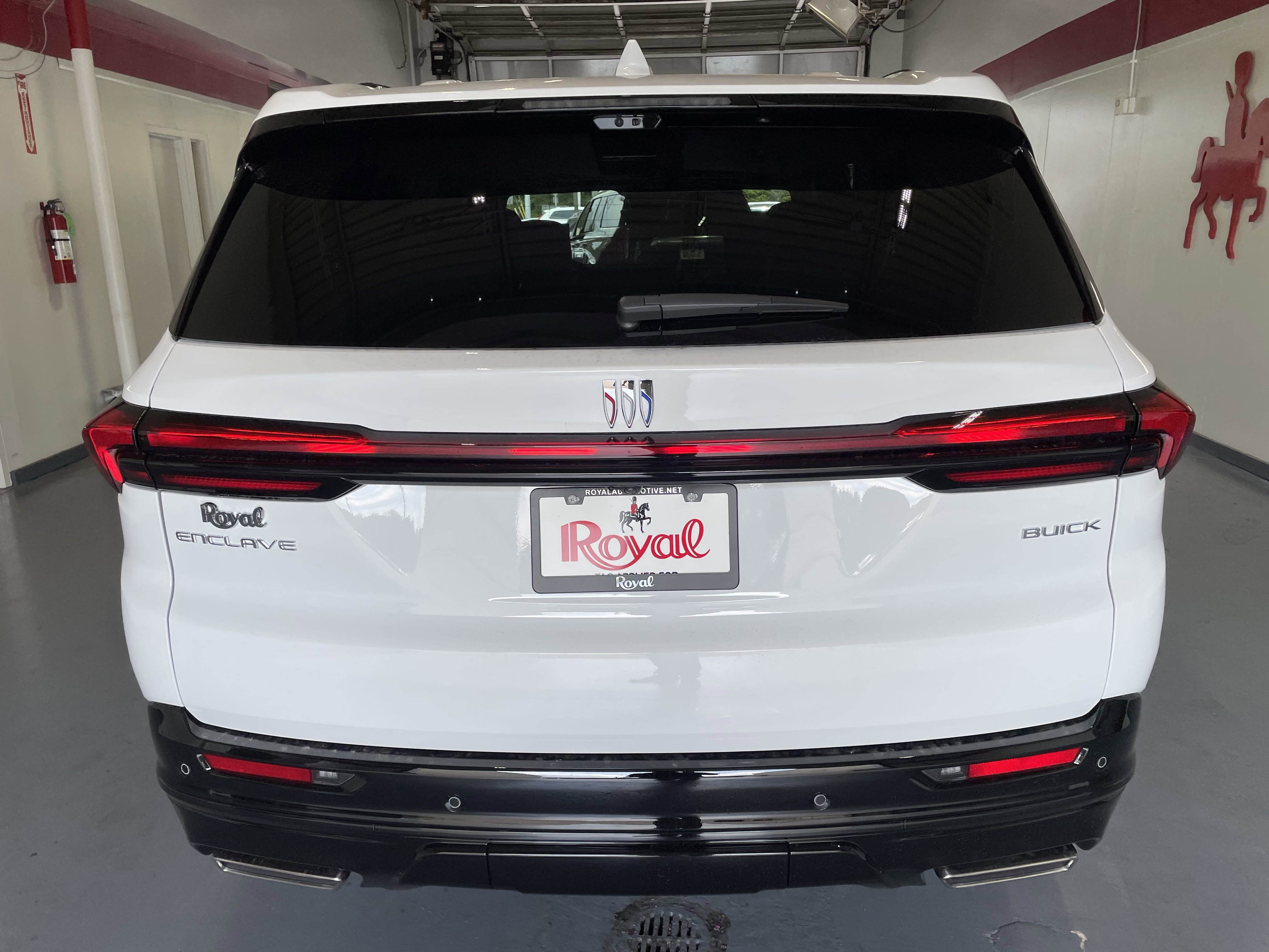 New 2026 Buick Enclave Sport Touring w/ Power Package image 5