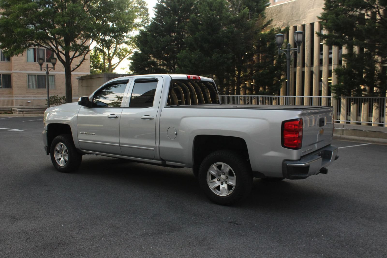 Used 2017 Chevrolet Silverado 1500 LT w/ All Star Edition RWD image 9