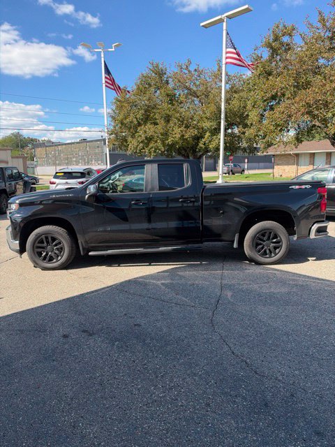 Used 2021 Chevrolet Silverado 1500 LT AWD/4WD image 8