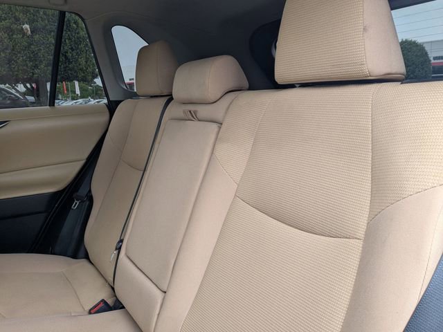 Used 2019 Toyota RAV4 LE FWD image 27