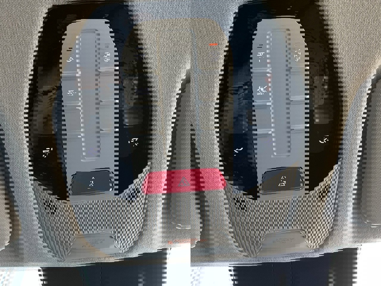 Used 2025 Kia K4 LXS image 28