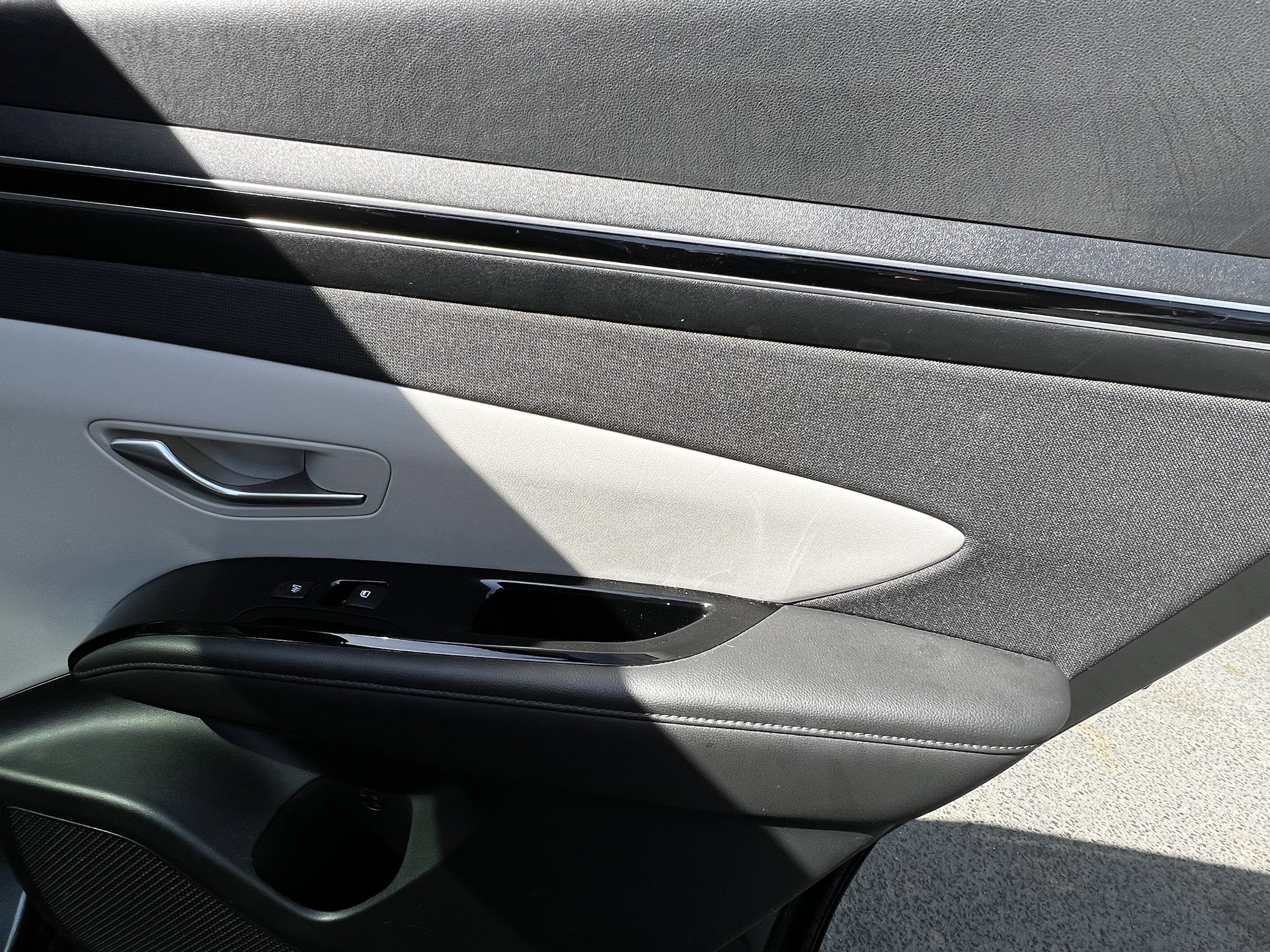 Used 2022 Hyundai Tucson Limited w/ Cargo Package image 38