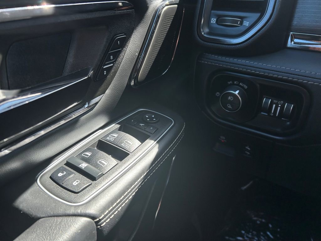 Used 2022 RAM 1500 Limited AWD/4WD image 39