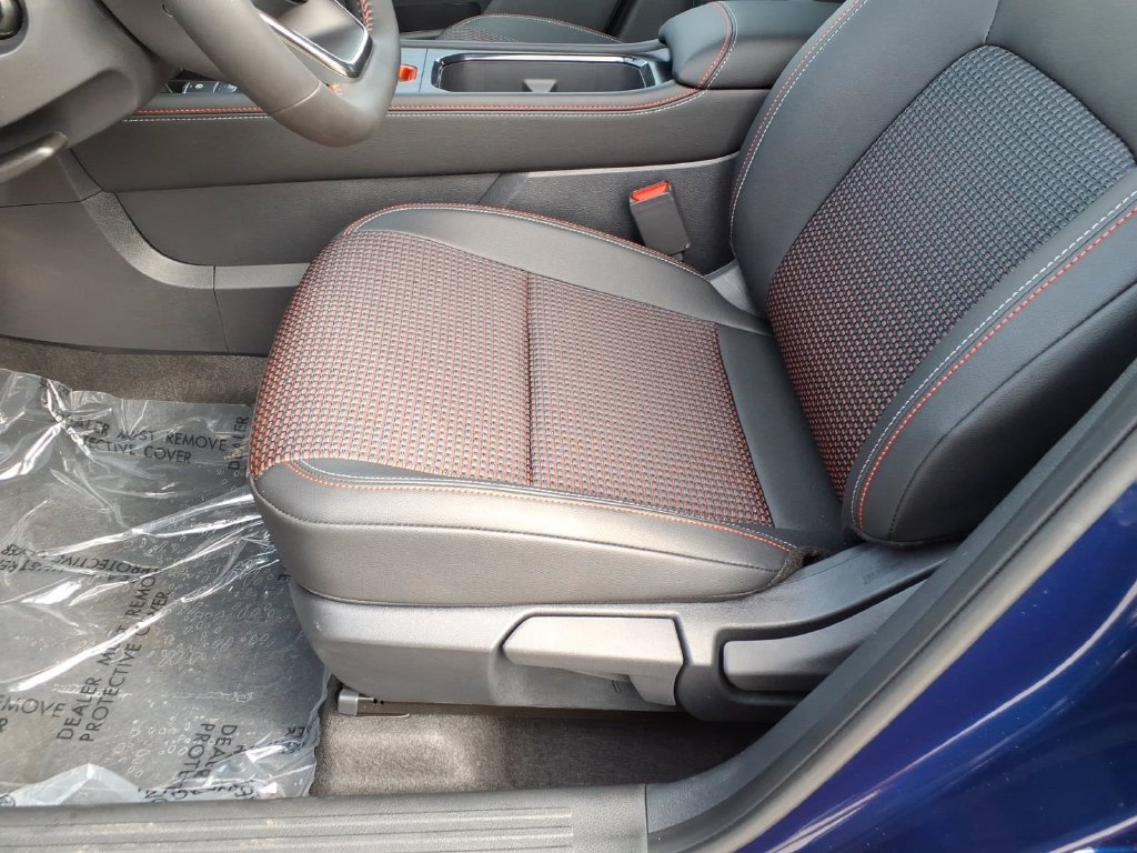 New 2027 Nissan Kicks SR w/ Cold Weather Package FWD image 18