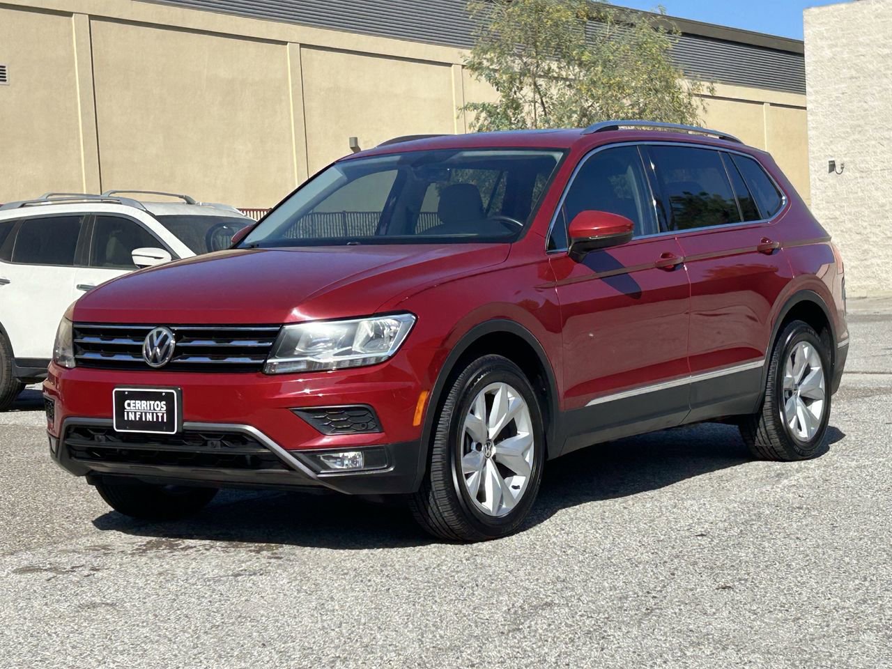 Used 2019 Volkswagen Tiguan SEL image 2