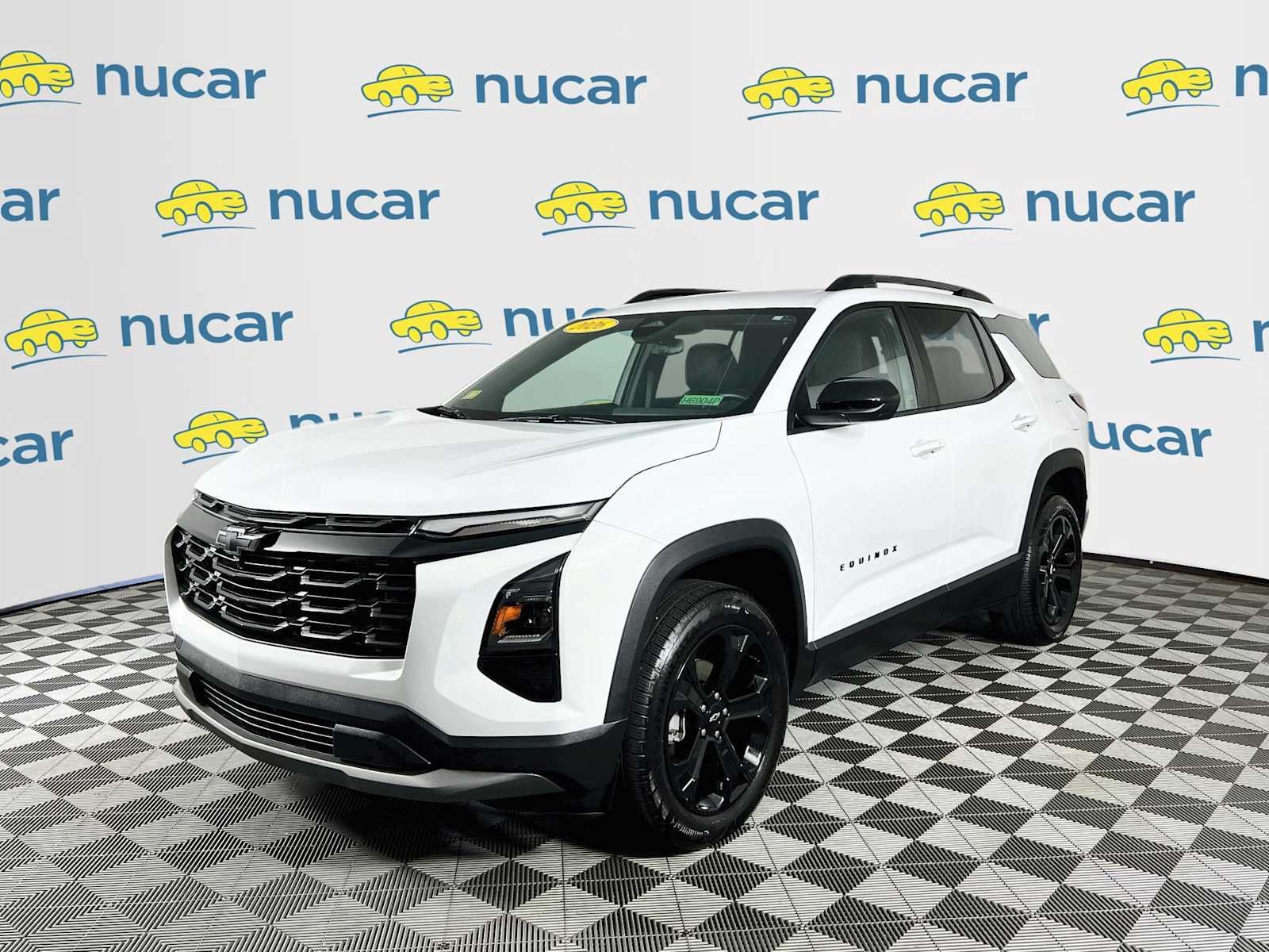 Used 2026 Chevrolet Equinox LT w/ Midnight Edition AWD/4WD image 3