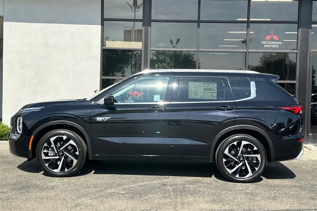 New 2025 Mitsubishi Outlander SEL image 8