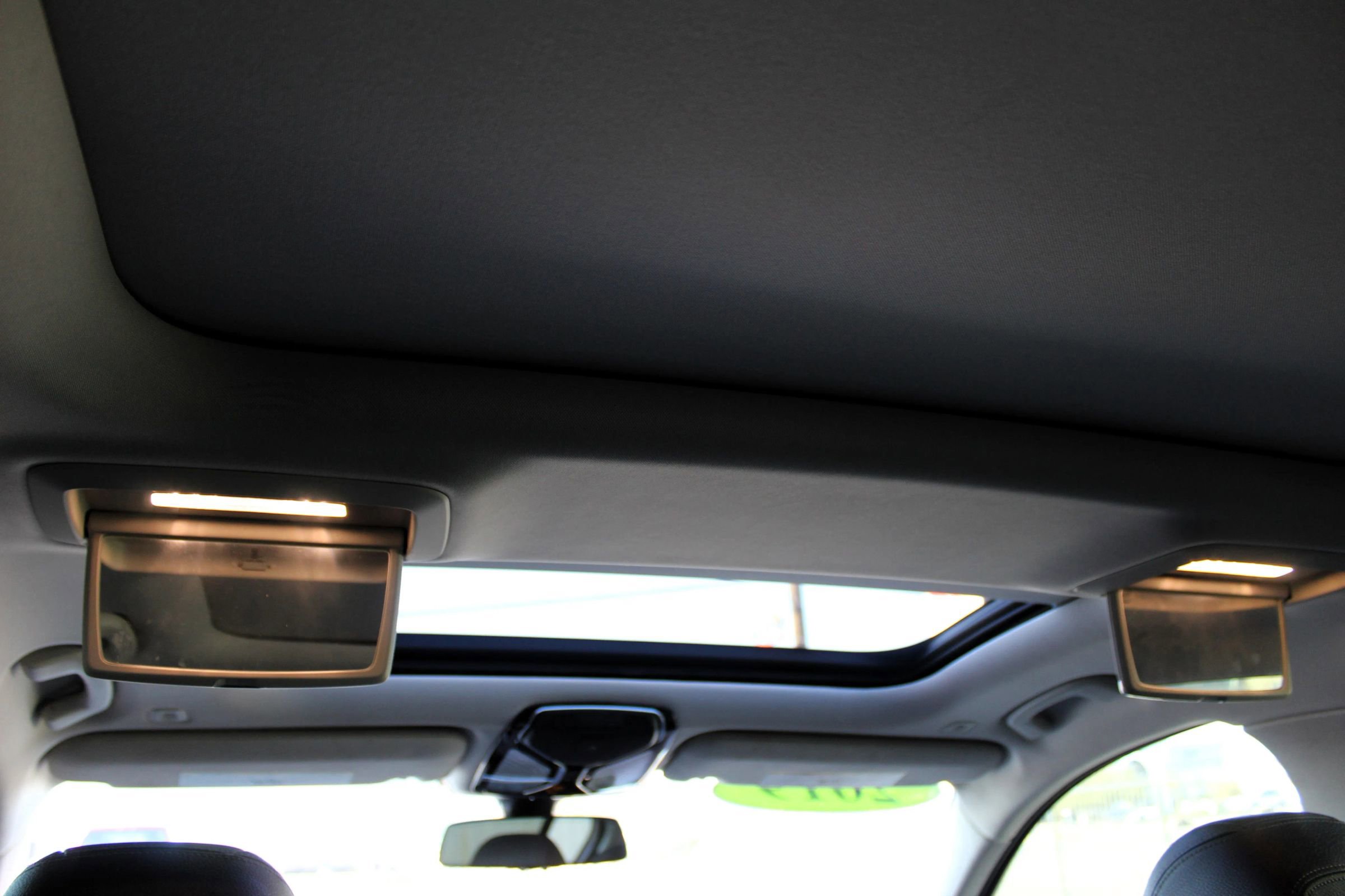 Used 2019 BMW 740i w/ Cold Weather Package image 11