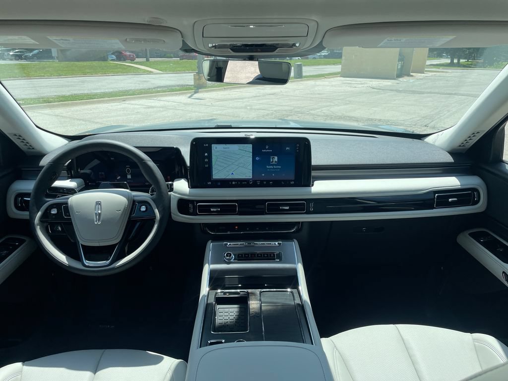 New 2026 Lincoln Aviator AWD image 12