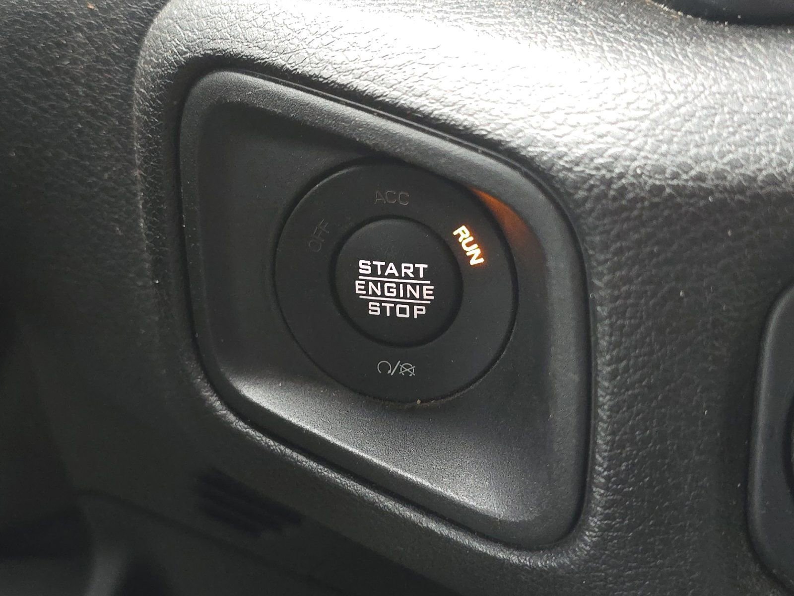 Used 2024 Jeep Wrangler Unlimited image 21