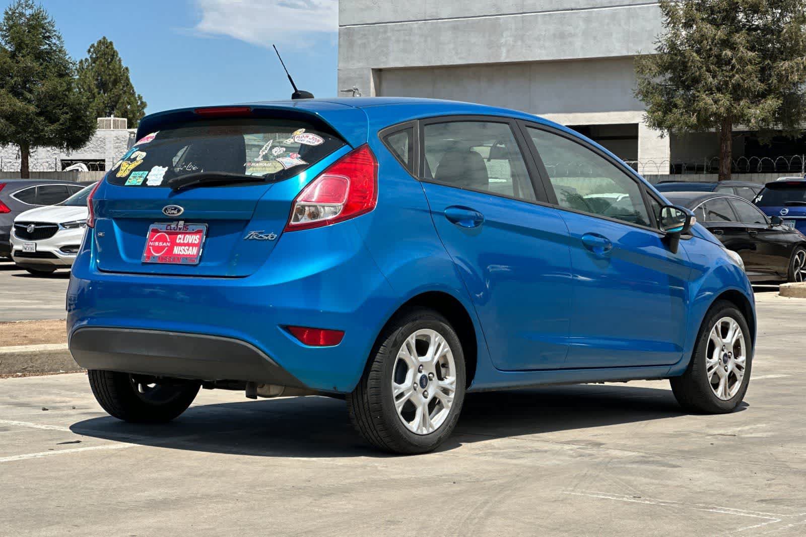 Used 2015 Ford Fiesta SE FWD image 3