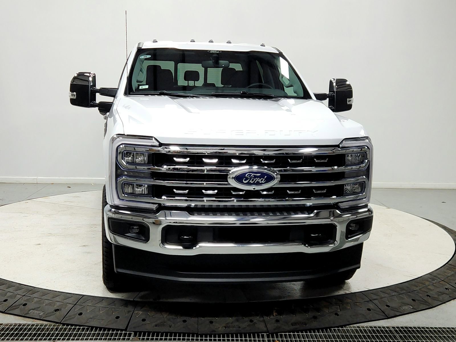 New 2026 Ford F250 Lariat w/ Chrome Package image 2