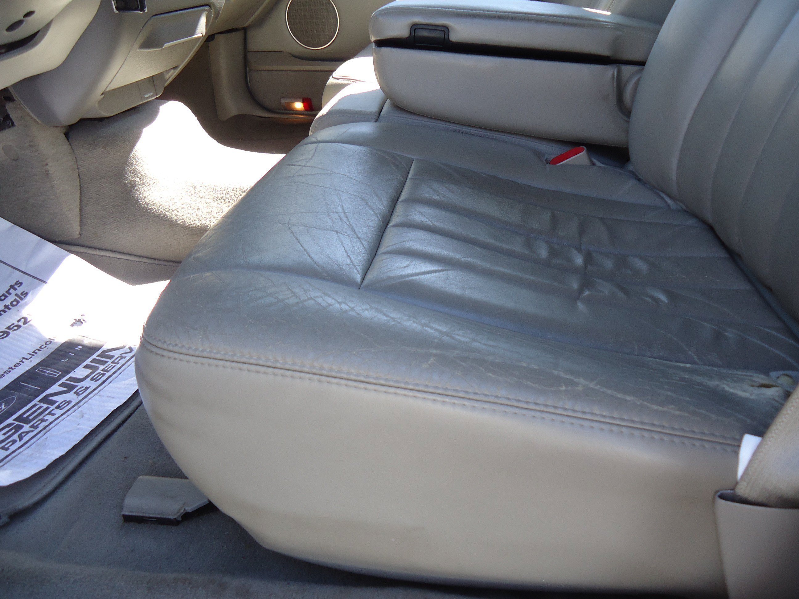 Used 2006 Lincoln Town Car Signature RWD image 21