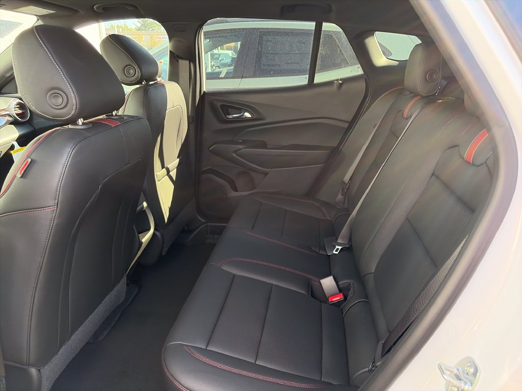 New 2026 Chevrolet Trax RS w/ Sunroof Package FWD image 21