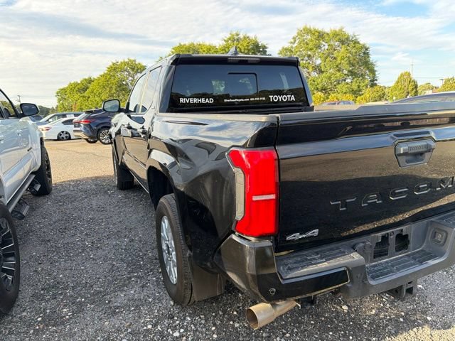 Certified 2024 Toyota Tacoma SR5 AWD/4WD image 10