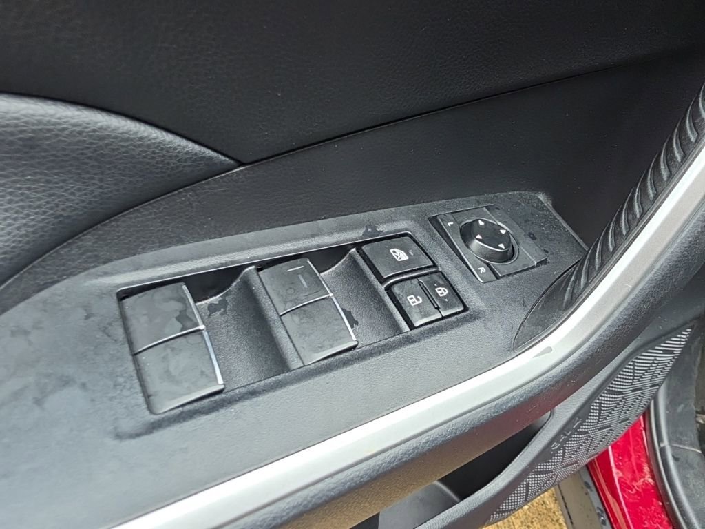 Used 2021 Toyota RAV4 XLE Premium image 16