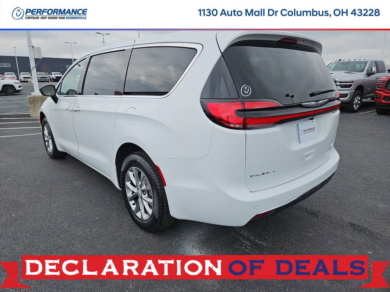 New 2026 Chrysler Pacifica Select image 5