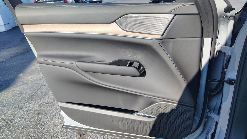 New 2025 Volvo EX90 Ultra image 8