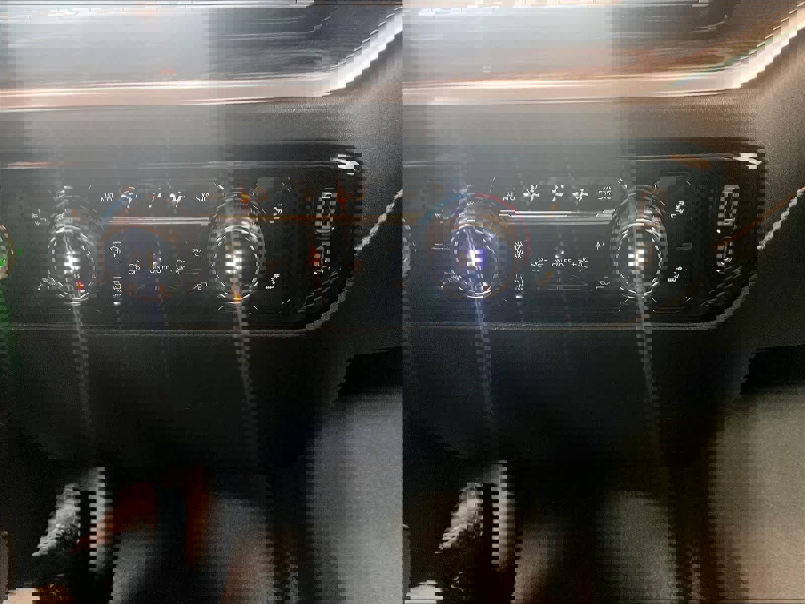 Used 2022 Chevrolet Silverado 1500 LT image 26