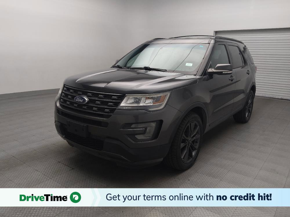 Used 2017 Ford Explorer XLT w/ Equipment Group 202A AWD/4WD image 1