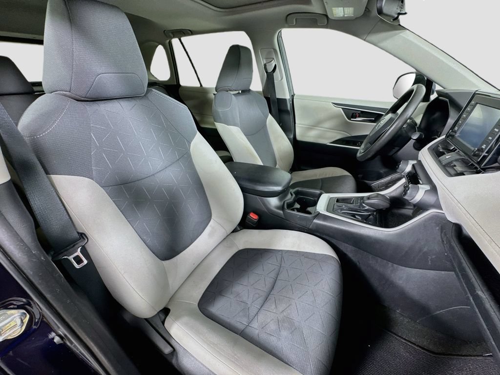 Used 2019 Toyota RAV4 XLE FWD image 30