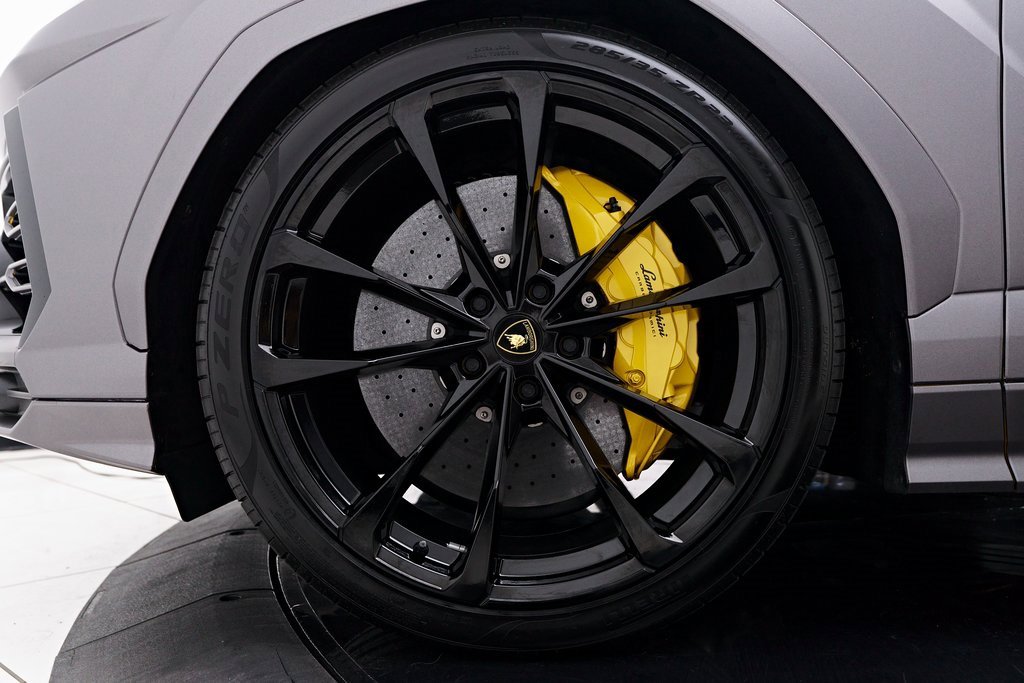 Used 2021 Lamborghini Urus image 3