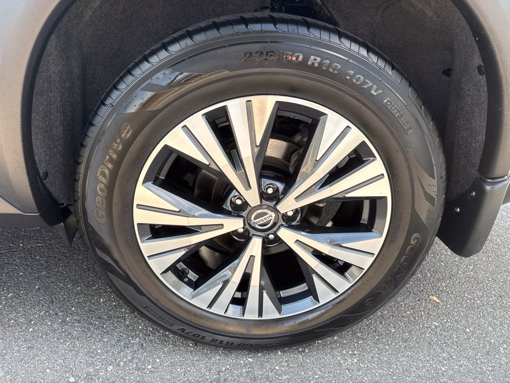 Used 2021 Nissan Rogue SV AWD/4WD image 13
