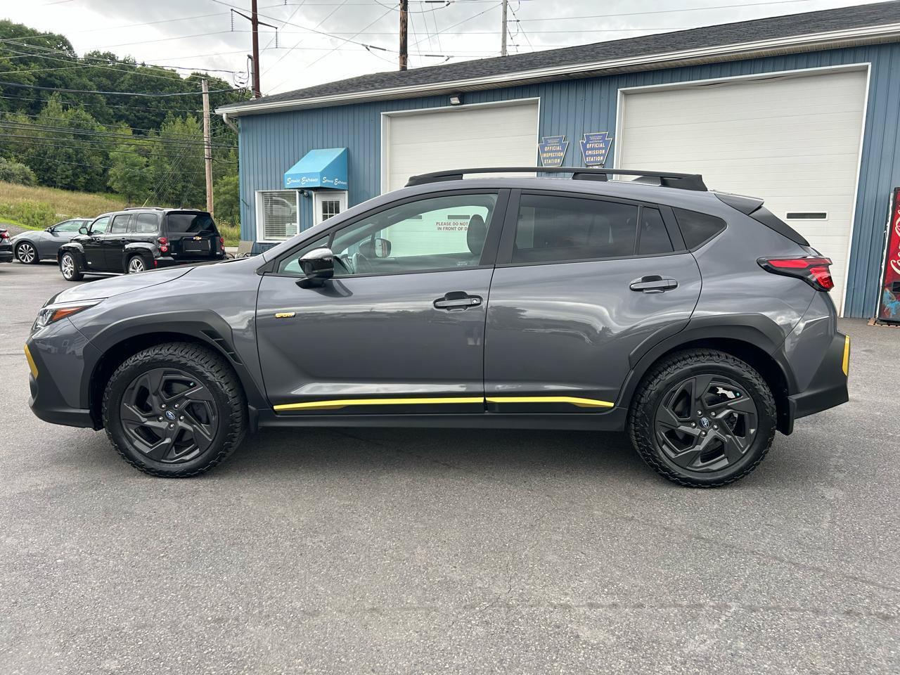 Used 2025 Subaru Crosstrek 2.5i Sport AWD/4WD image 2