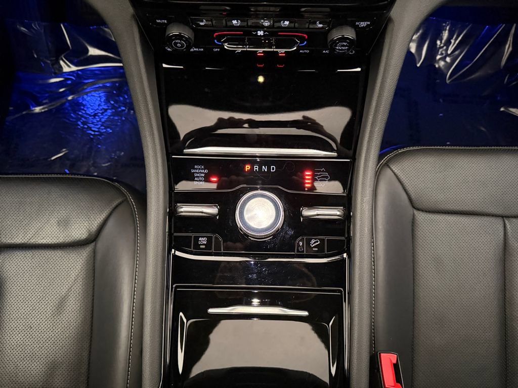 Used 2024 Jeep Grand Cherokee Overland image 11