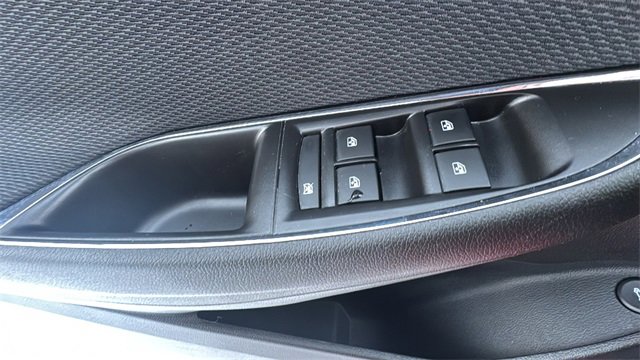 Used 2018 Chevrolet Cruze LT w/ Convenience Package image 14