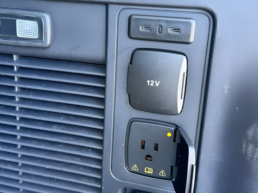 Used 2025 Ford Expedition Max Active RWD image 19