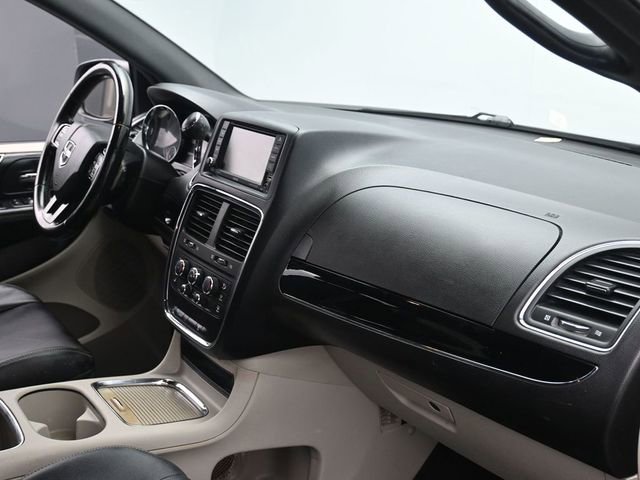 Used 2019 Dodge Grand Caravan SXT image 29