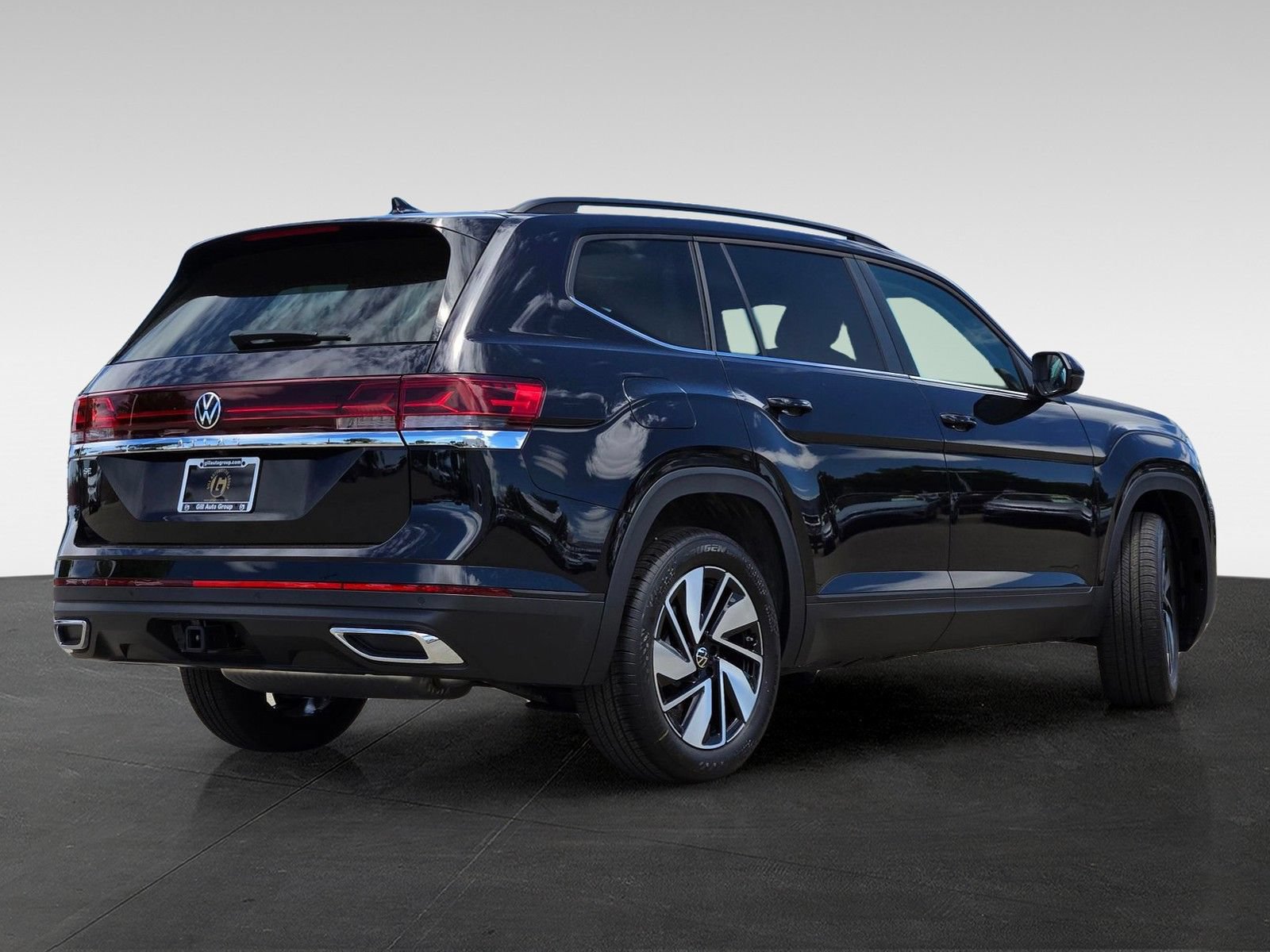 New 2026 Volkswagen Atlas SE FWD image 4