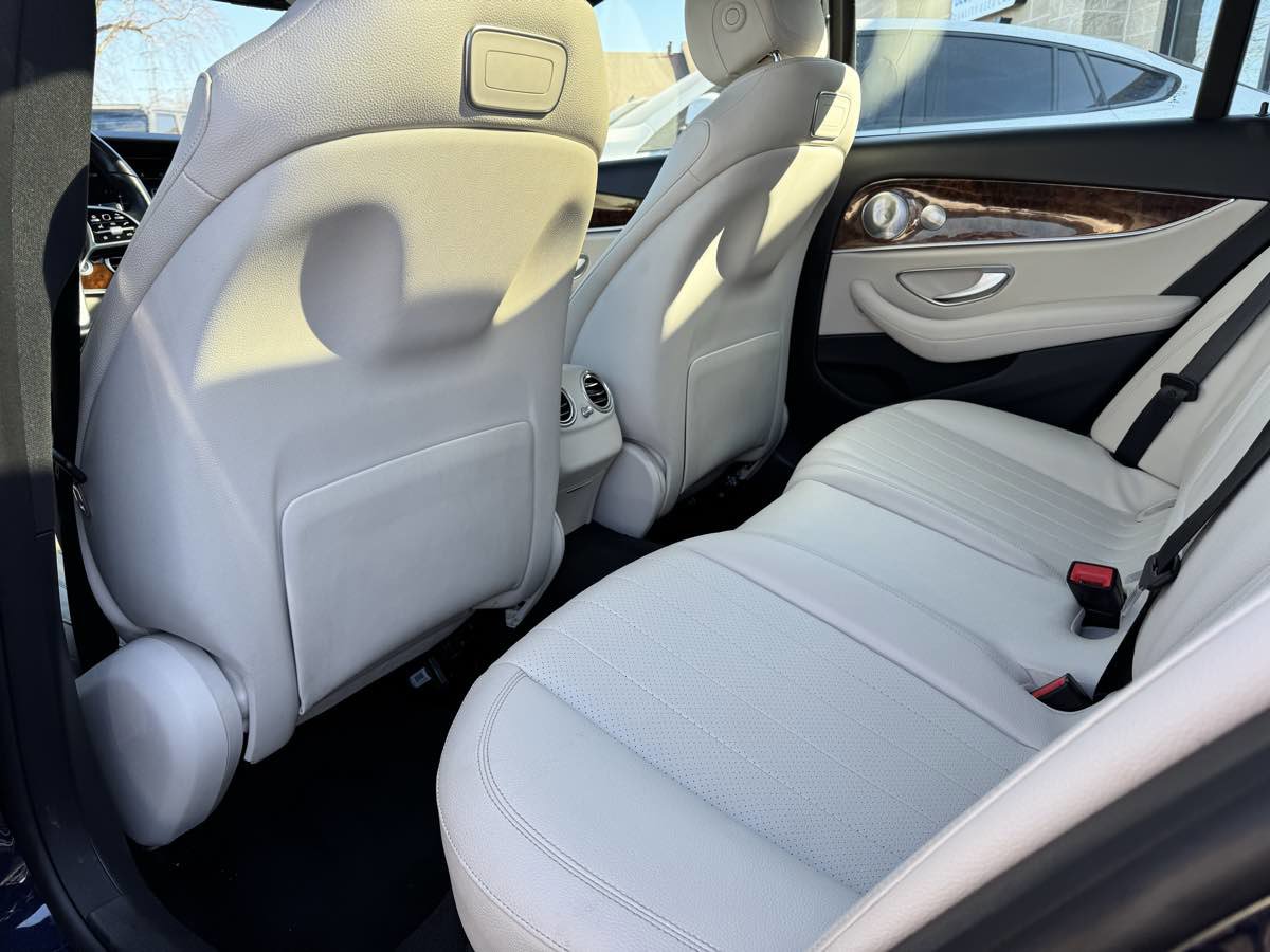 Used 2019 Mercedes-Benz E 300 4MATIC w/ Premium 1 Package image 46